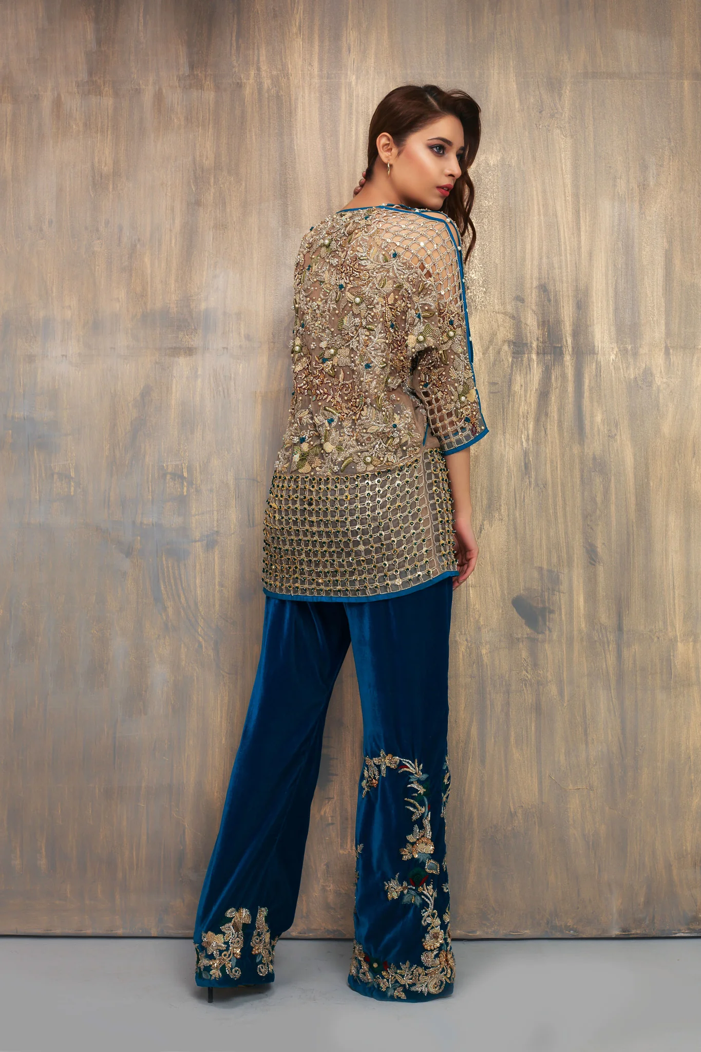 Beige and Teal Blue - Image 4