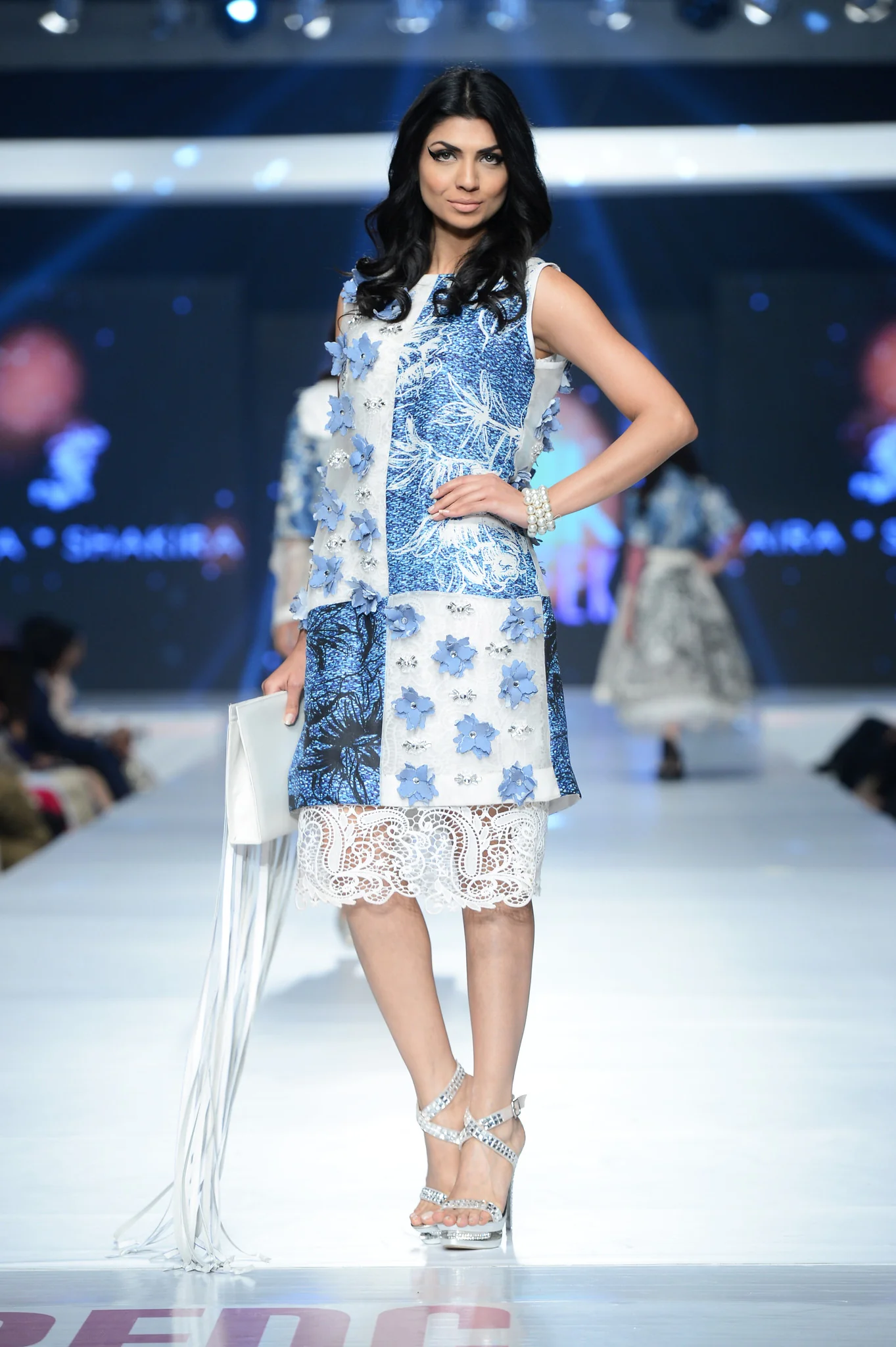 Blue Daisy - Image 3
