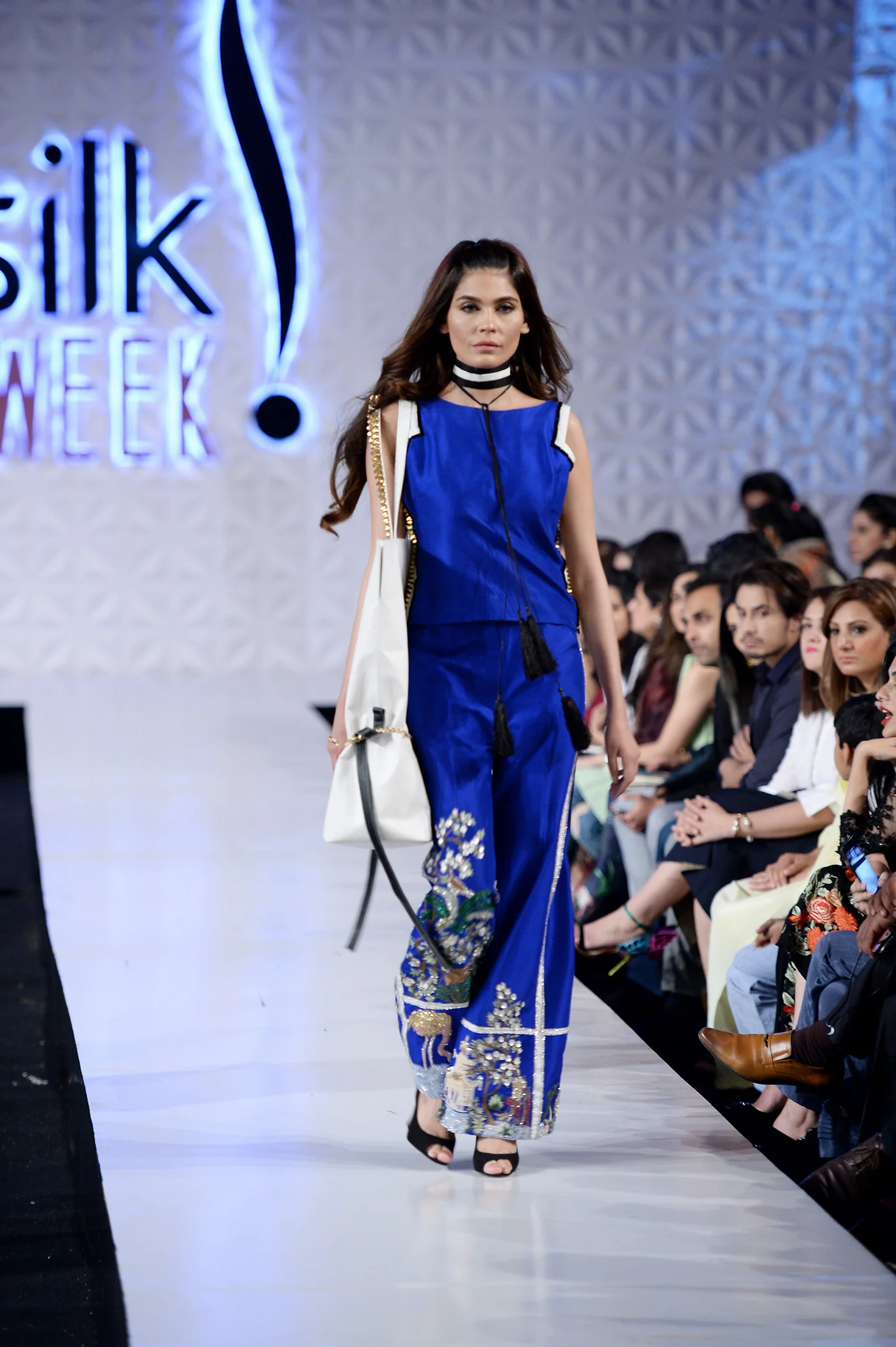 Blue Suit - Image 2