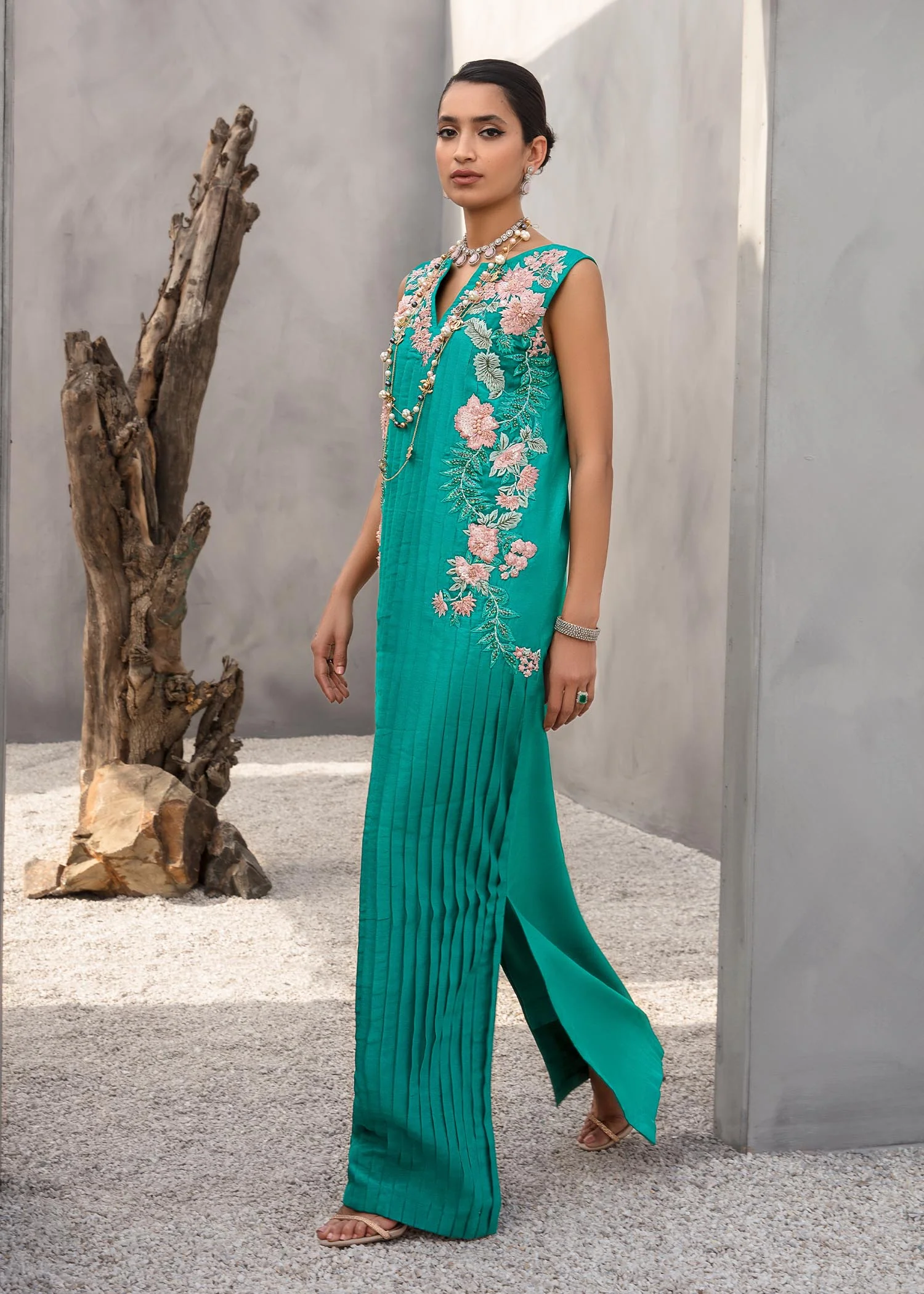 Emerald Shine - Image 4