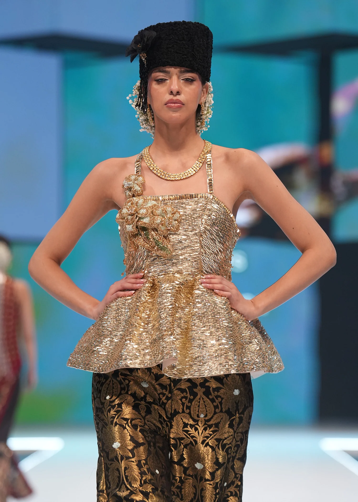 Gilded Night - Image 3