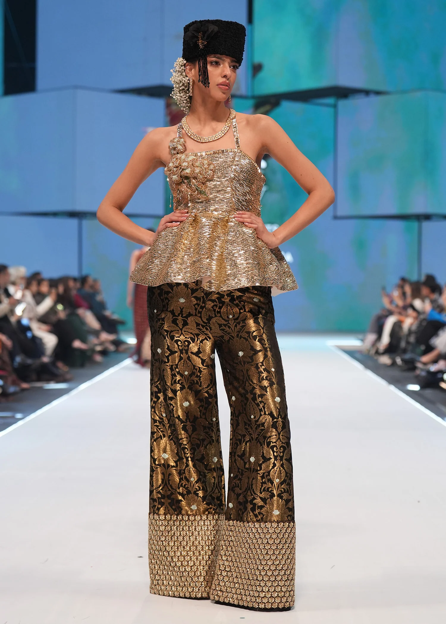 Gilded Night - Image 4