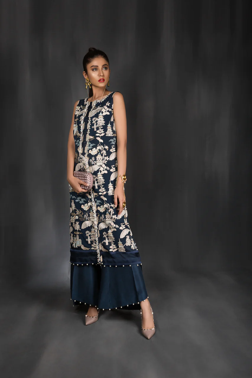 Long Outfit - Image 3