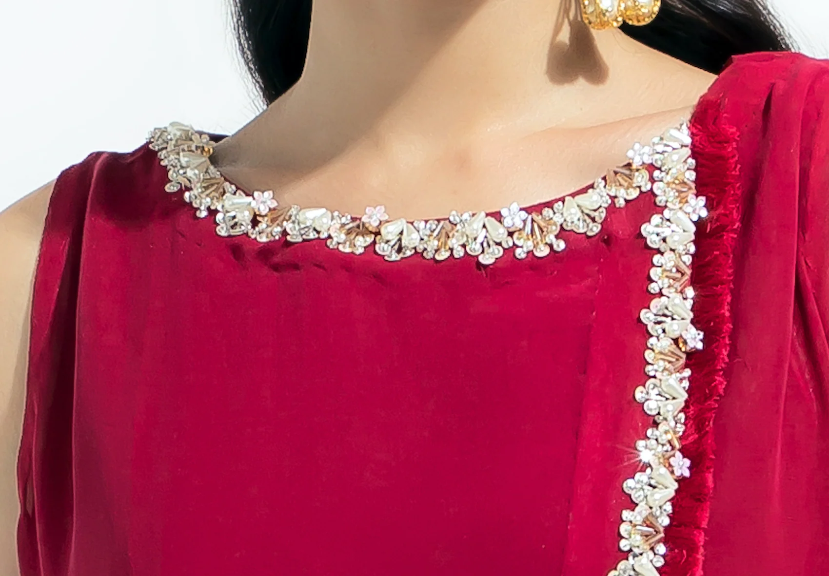 Red Outfit - Image 7