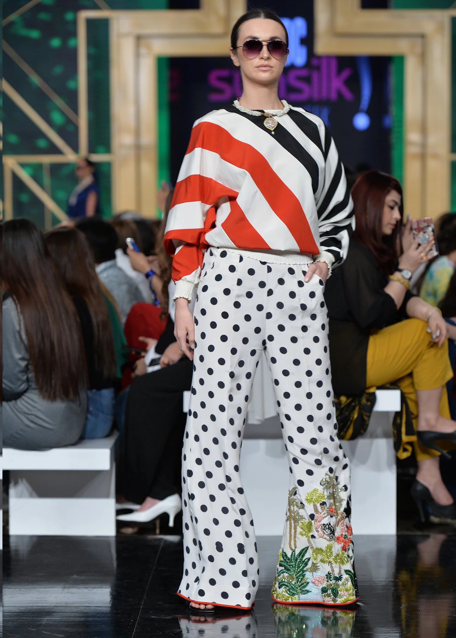 Stripes Outfit - Image 3