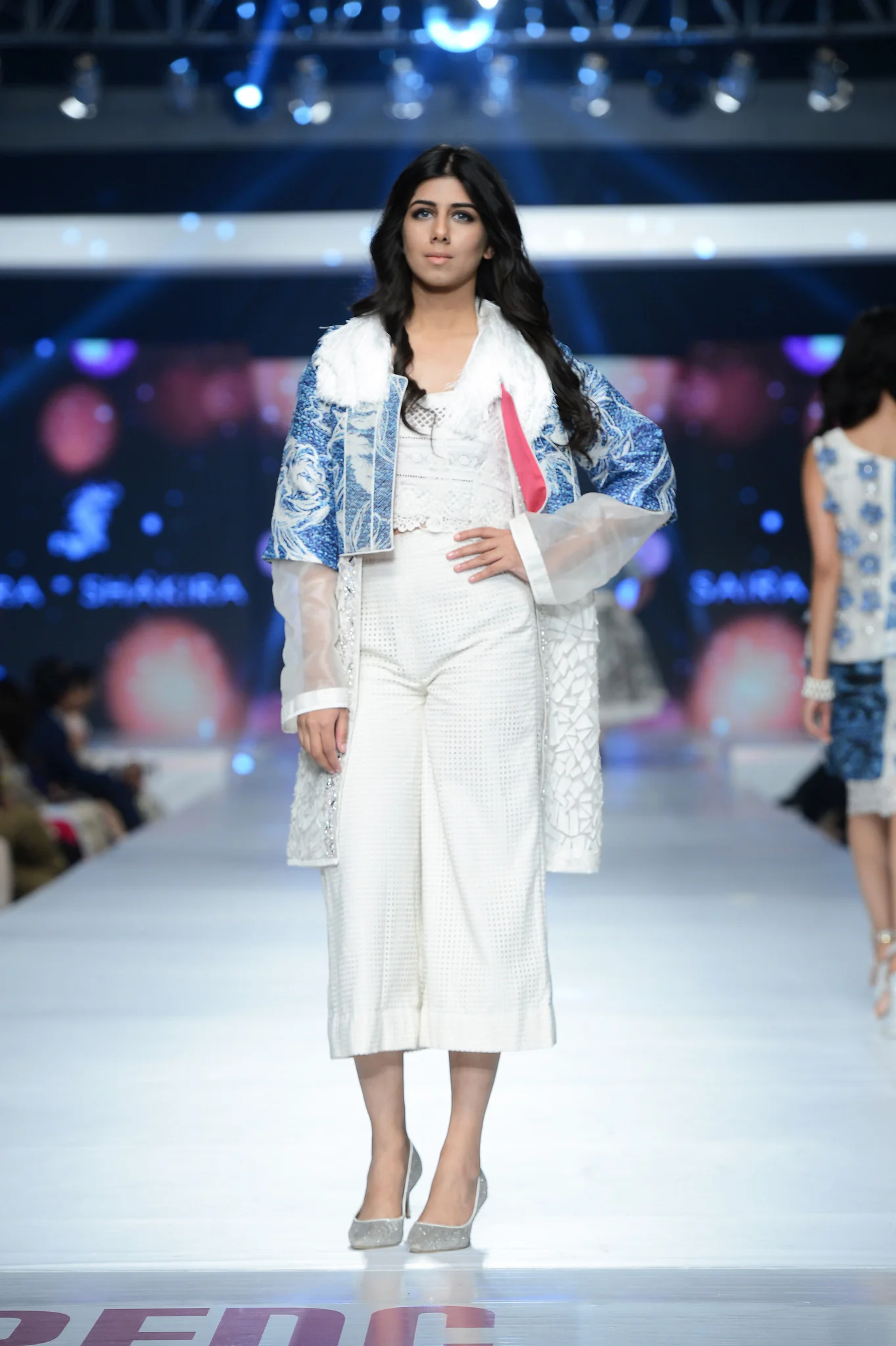 White Drifts - Image 2