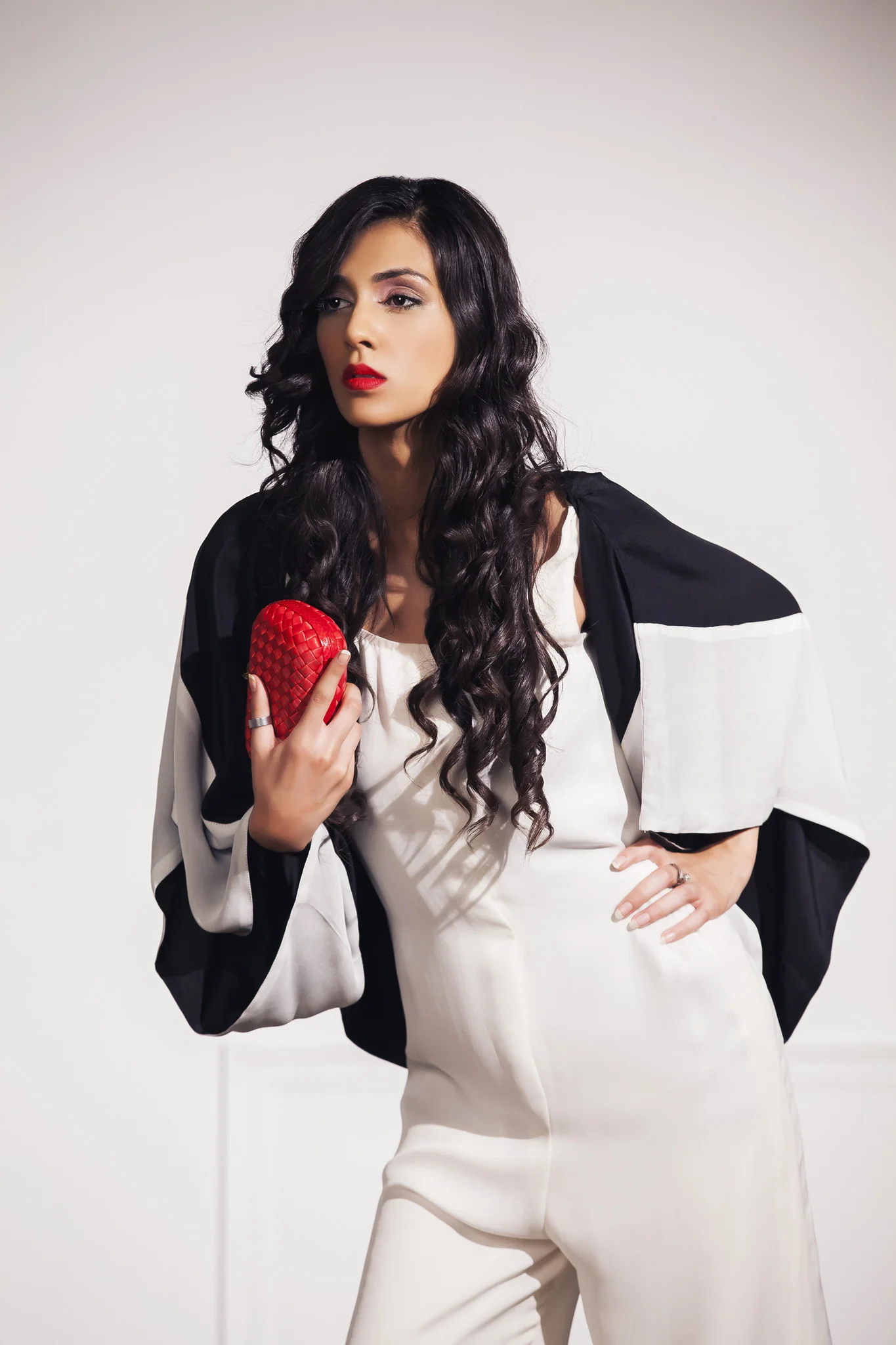 White Moon - Image 6