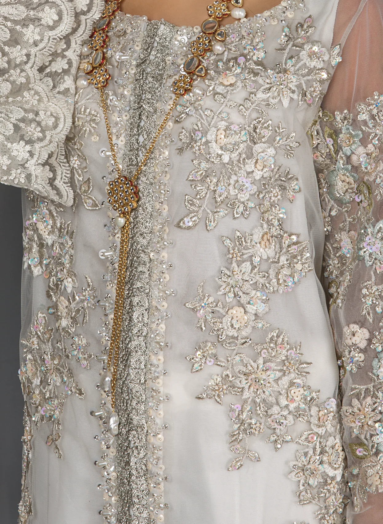 White Outfit - Image 4
